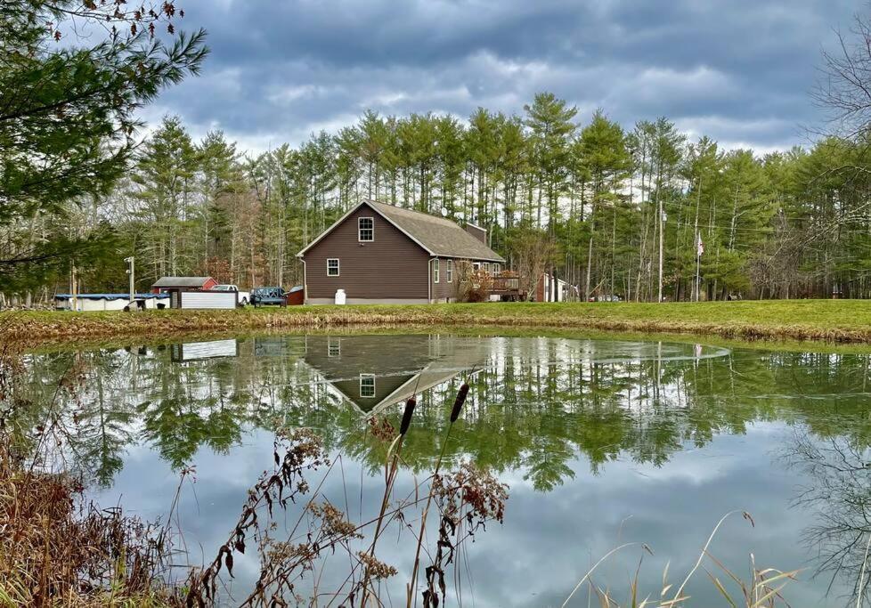 Family Friendly Cairo House With Hot Tub, Pool, Pond, 3Br, 3Ba Firepit, Minutes From Hudson & Private Pond Villa Exterior photo